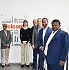 Auf dem Bild ist eine Delegation des RV College of Engineering aus Bangalore (Indien) mit Vertreterinnen und Vertretern der TH Rosenheim zu sehen.